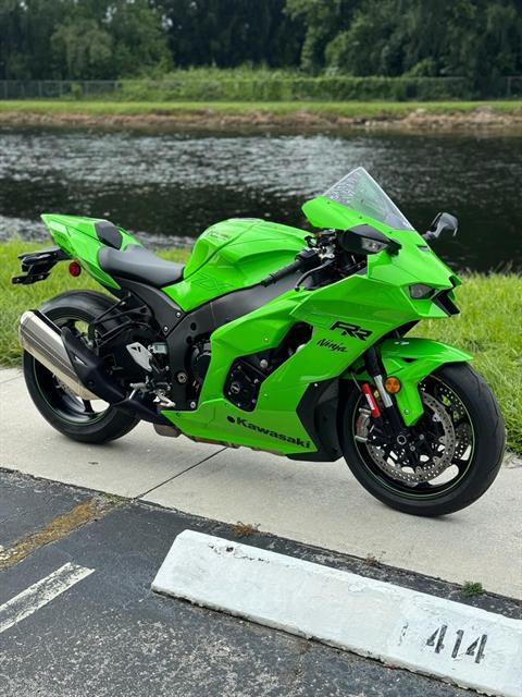 2023 Kawasaki Ninja ZX-10RR in North Miami Beach, Florida - Photo 2