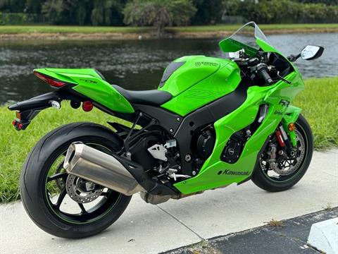 2023 Kawasaki Ninja ZX-10RR in North Miami Beach, Florida - Photo 4