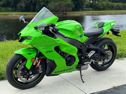 2023 Kawasaki Ninja ZX-10RR in North Miami Beach, Florida - Photo 12