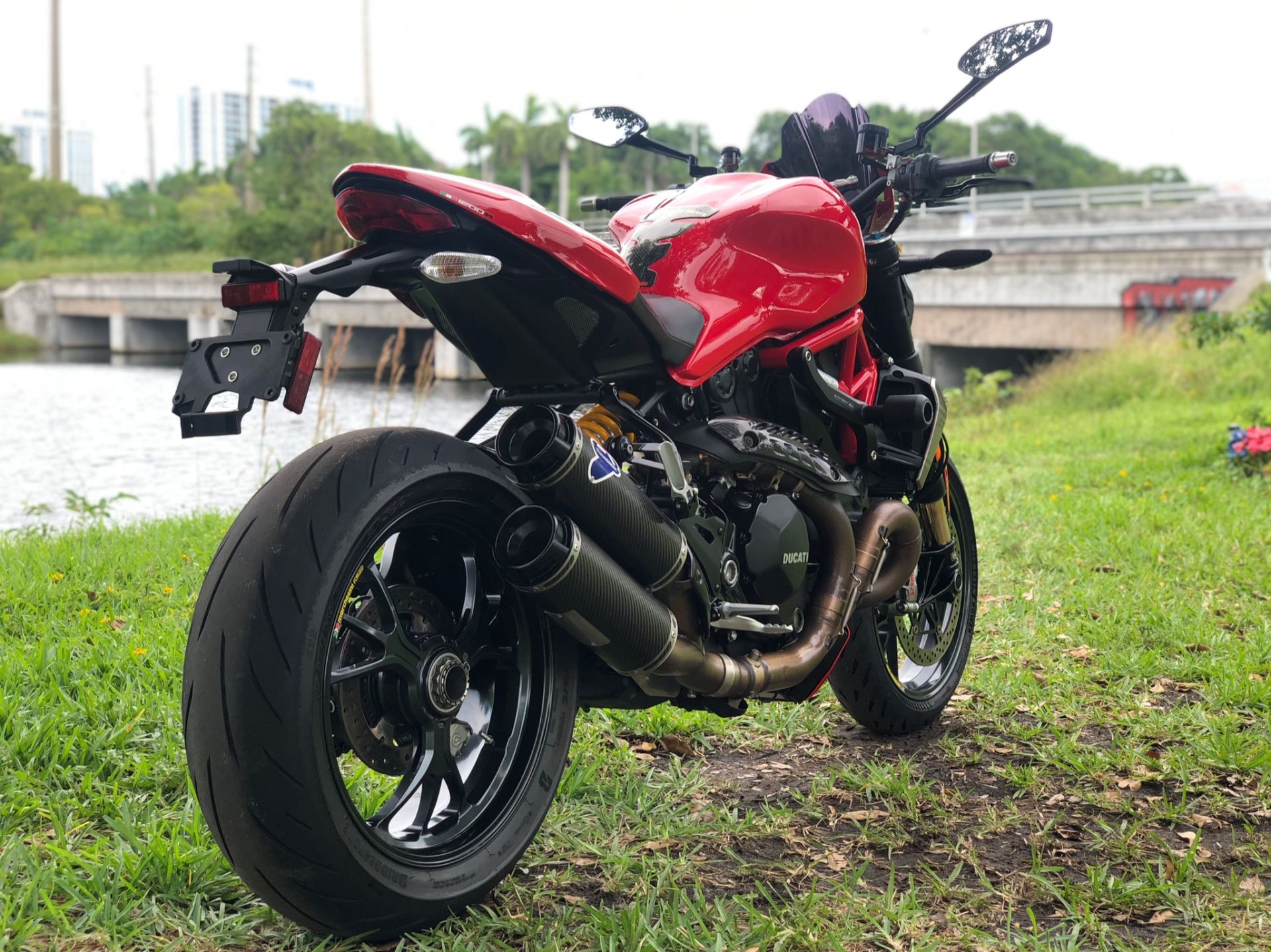 2017 Ducati Monster 1200 R in North Miami Beach, Florida - Photo 4