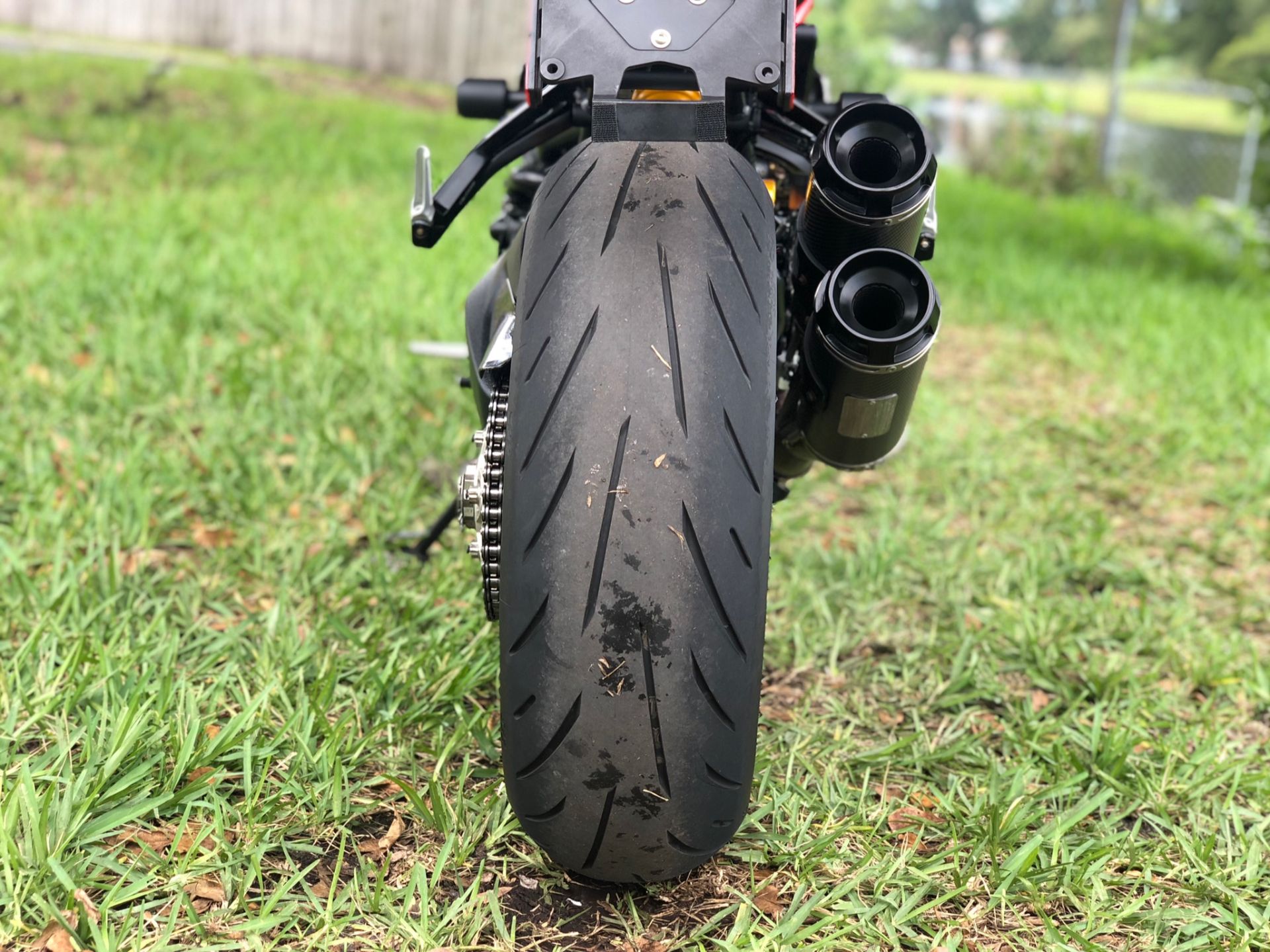 2017 Ducati Monster 1200 R in North Miami Beach, Florida - Photo 12