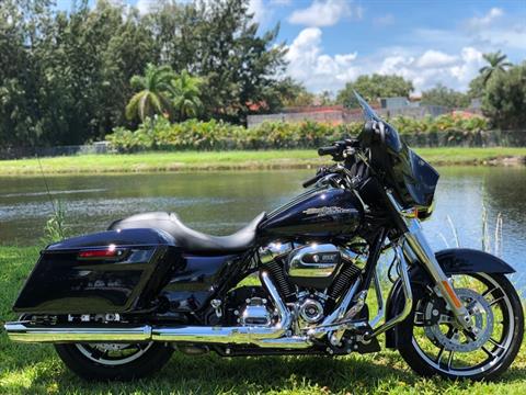 2019 Harley-Davidson Street Glide® in North Miami Beach, Florida - Photo 2