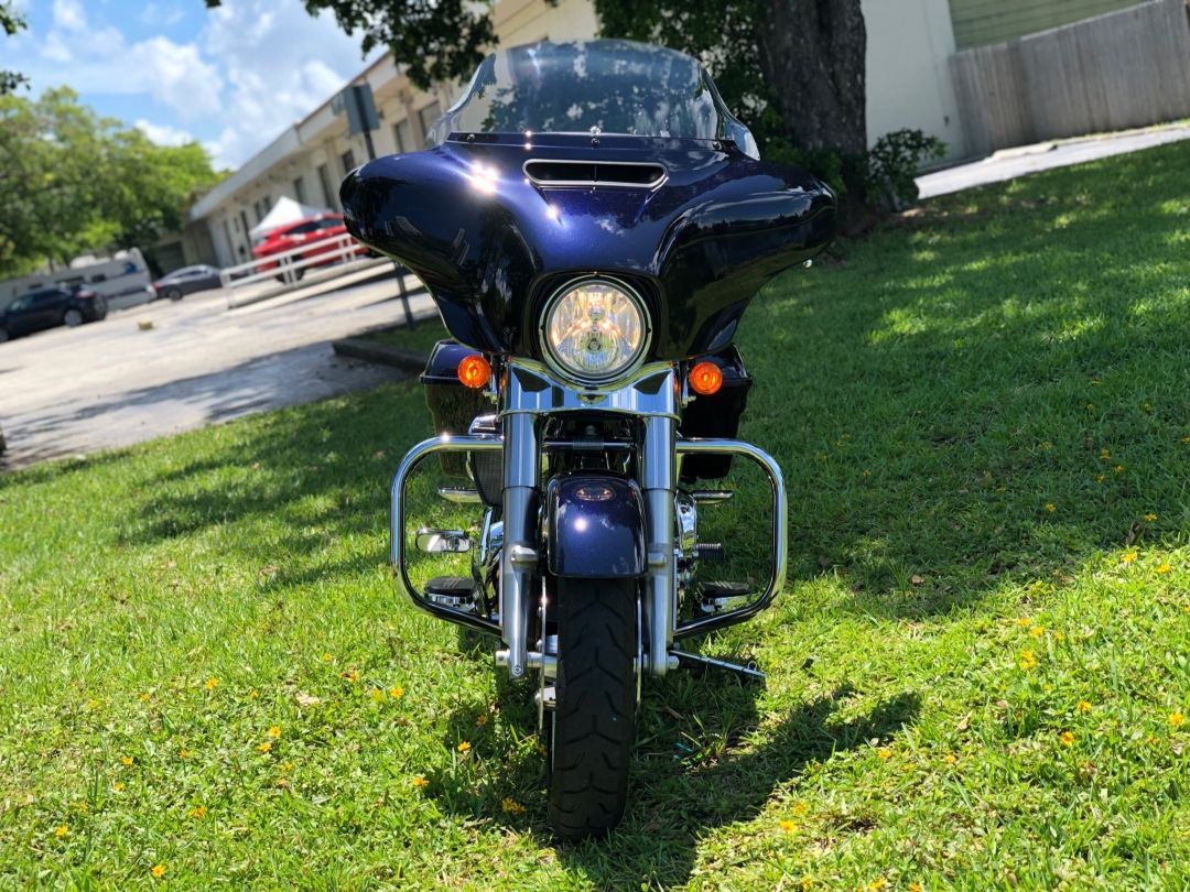 2019 Harley-Davidson Street Glide® in North Miami Beach, Florida - Photo 5