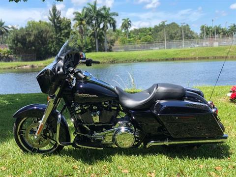 2019 Harley-Davidson Street Glide® in North Miami Beach, Florida - Photo 14