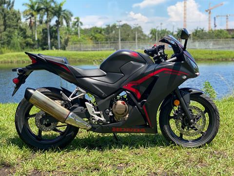 2022 Honda CBR300R in North Miami Beach, Florida - Photo 3