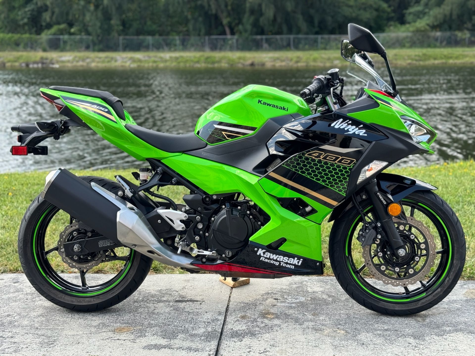 2020 Kawasaki Ninja 400 ABS KRT Edition in North Miami Beach, Florida - Photo 3