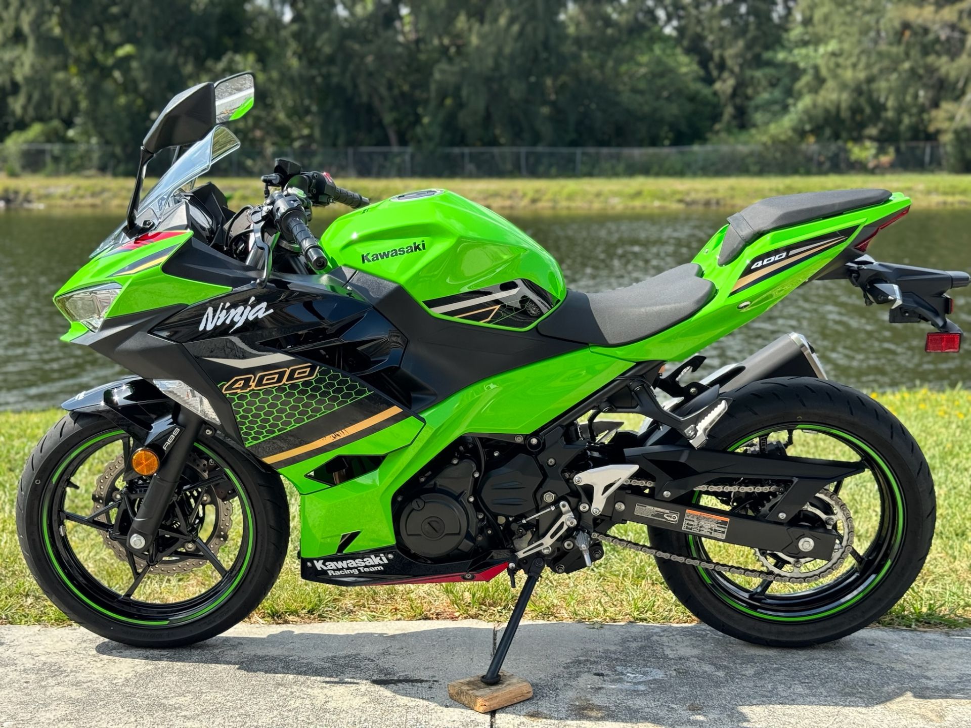2020 Kawasaki Ninja 400 ABS KRT Edition in North Miami Beach, Florida - Photo 13