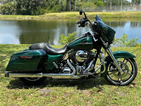 2015 Harley-Davidson Street Glide® Special in North Miami Beach, Florida - Photo 3