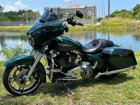 2015 Harley-Davidson Street Glide® Special in North Miami Beach, Florida - Photo 14