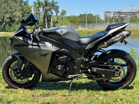2013 Yamaha YZF-R1 in North Miami Beach, Florida - Photo 15