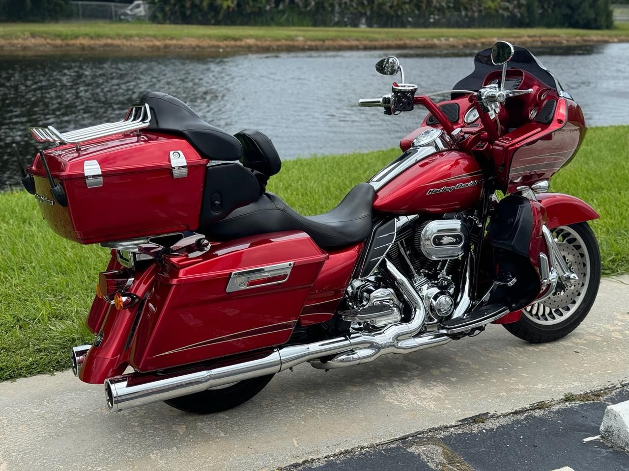 2013 Harley-Davidson Road Glide® Ultra in North Miami Beach, Florida - Photo 4