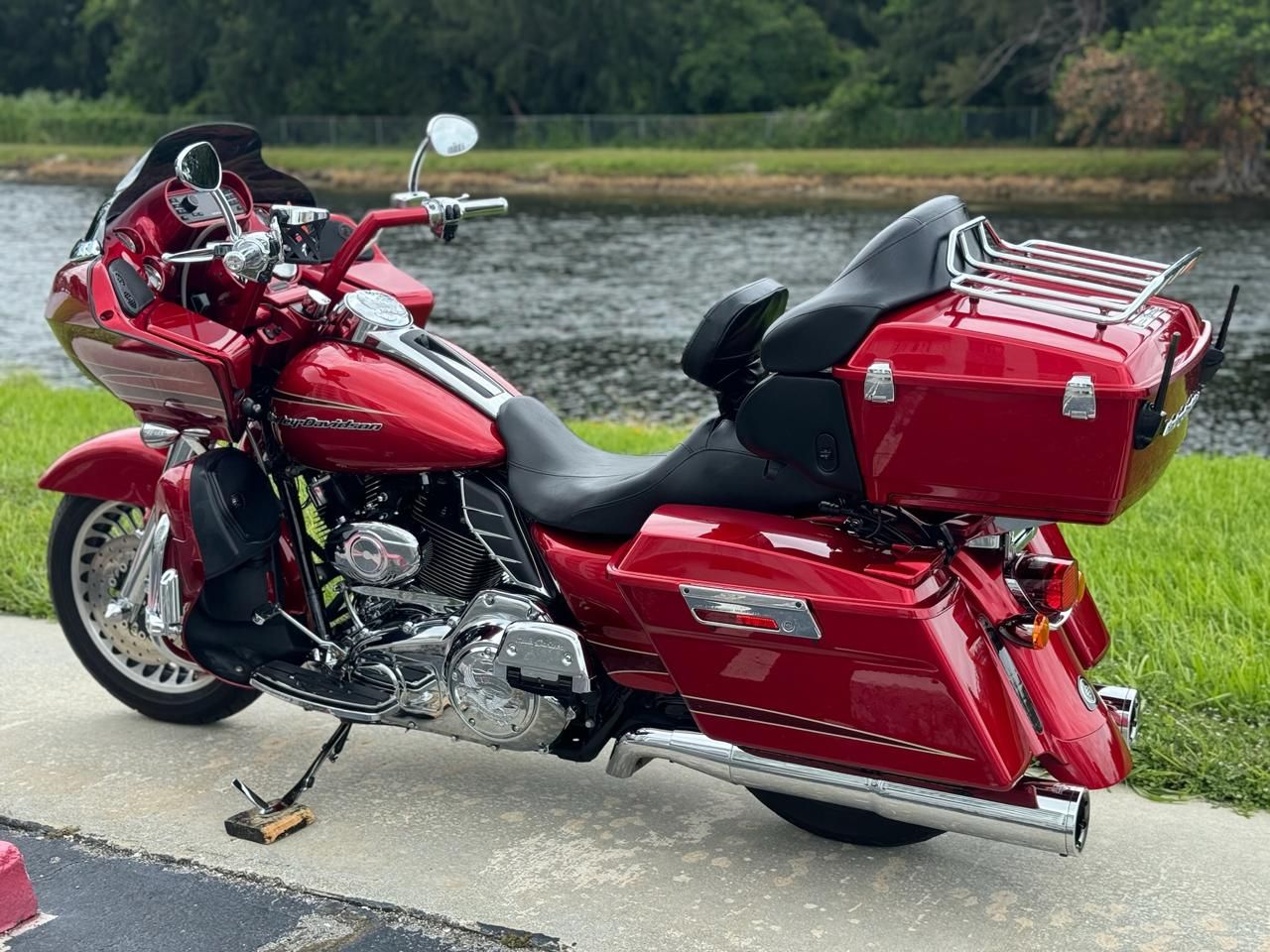 2013 Harley-Davidson Road Glide® Ultra in North Miami Beach, Florida - Photo 14