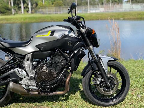 2017 Yamaha FZ-07 in North Miami Beach, Florida - Photo 5
