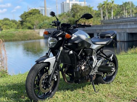 2017 Yamaha FZ-07 in North Miami Beach, Florida - Photo 17