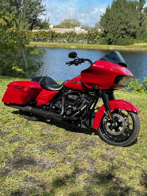 2020 Harley-Davidson Road Glide® Special in North Miami Beach, Florida - Photo 2