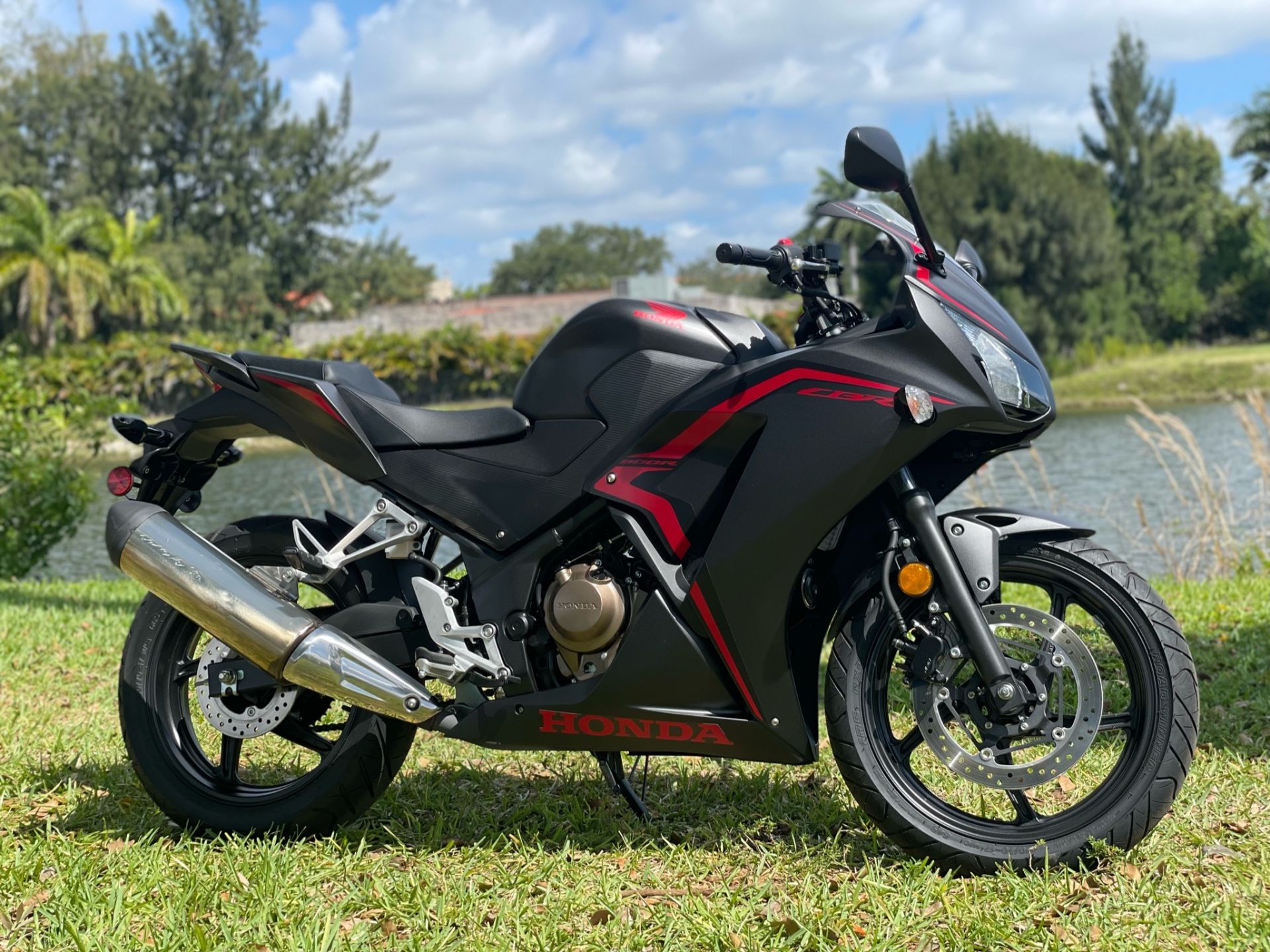 2021 Honda CBR300R in North Miami Beach, Florida - Photo 1