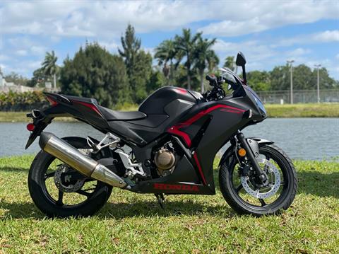 2021 Honda CBR300R in North Miami Beach, Florida - Photo 2