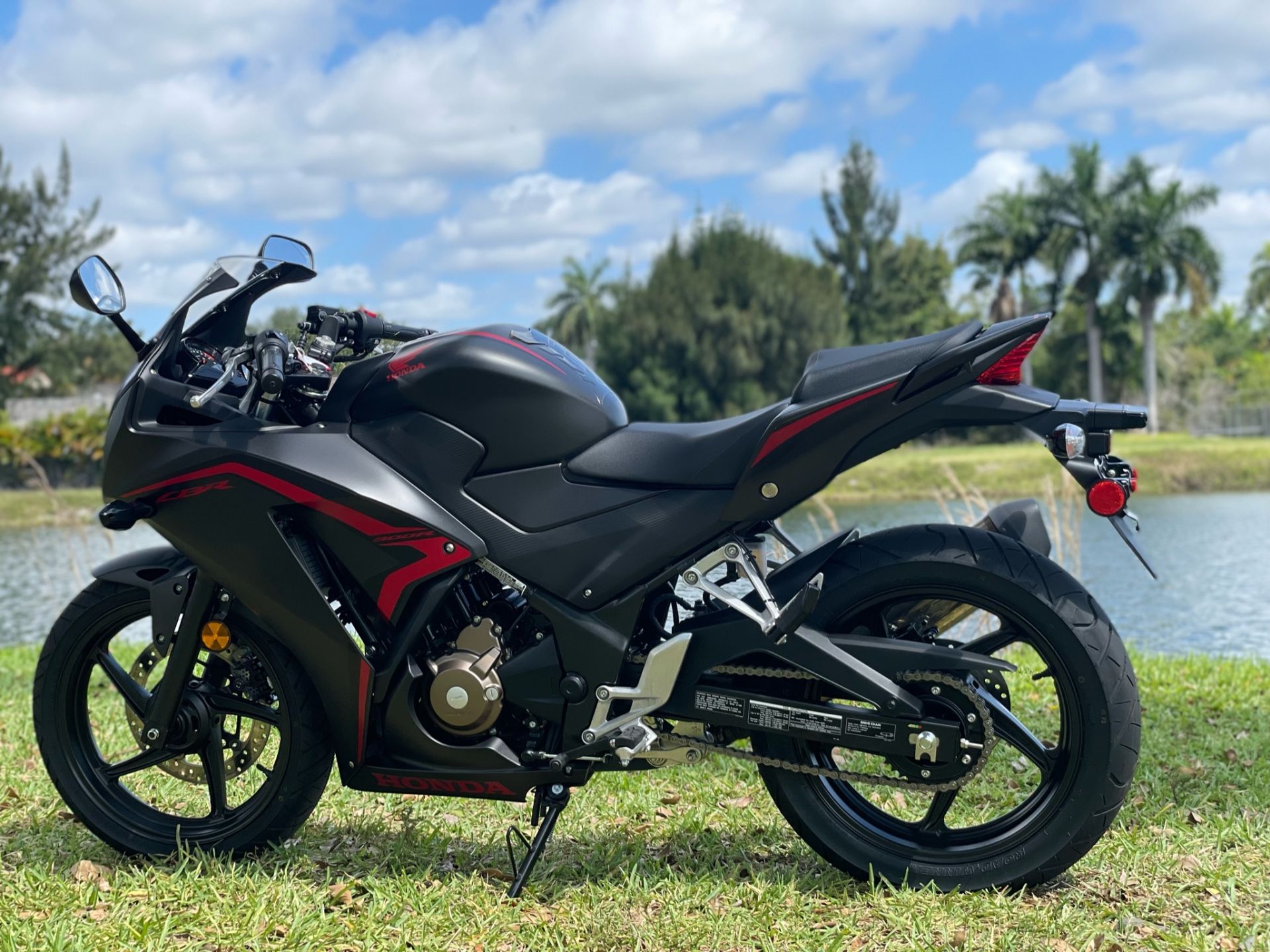 2021 Honda CBR300R in North Miami Beach, Florida - Photo 19