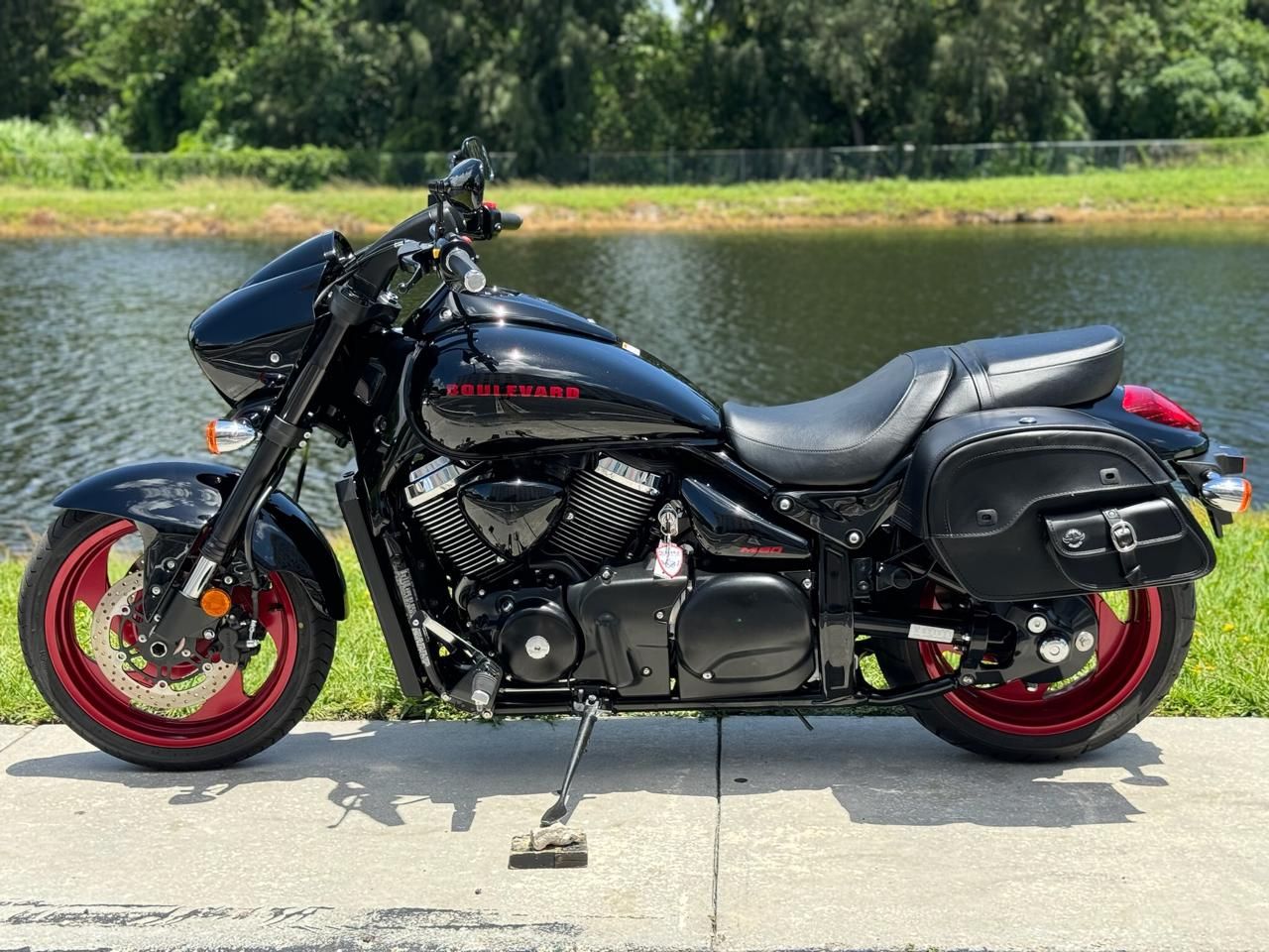 2019 Suzuki Boulevard M90 in North Miami Beach, Florida - Photo 13