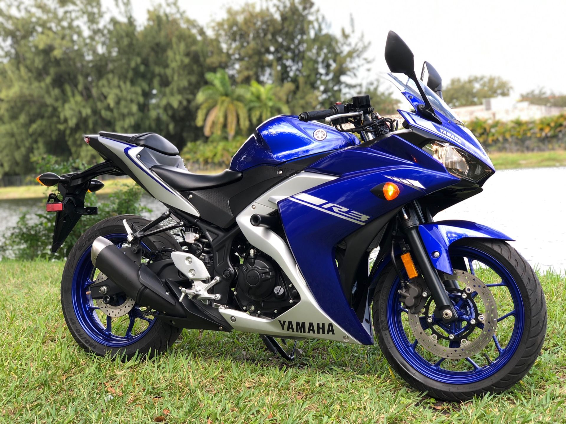 2017 Yamaha YZF-R3 in North Miami Beach, Florida - Photo 1