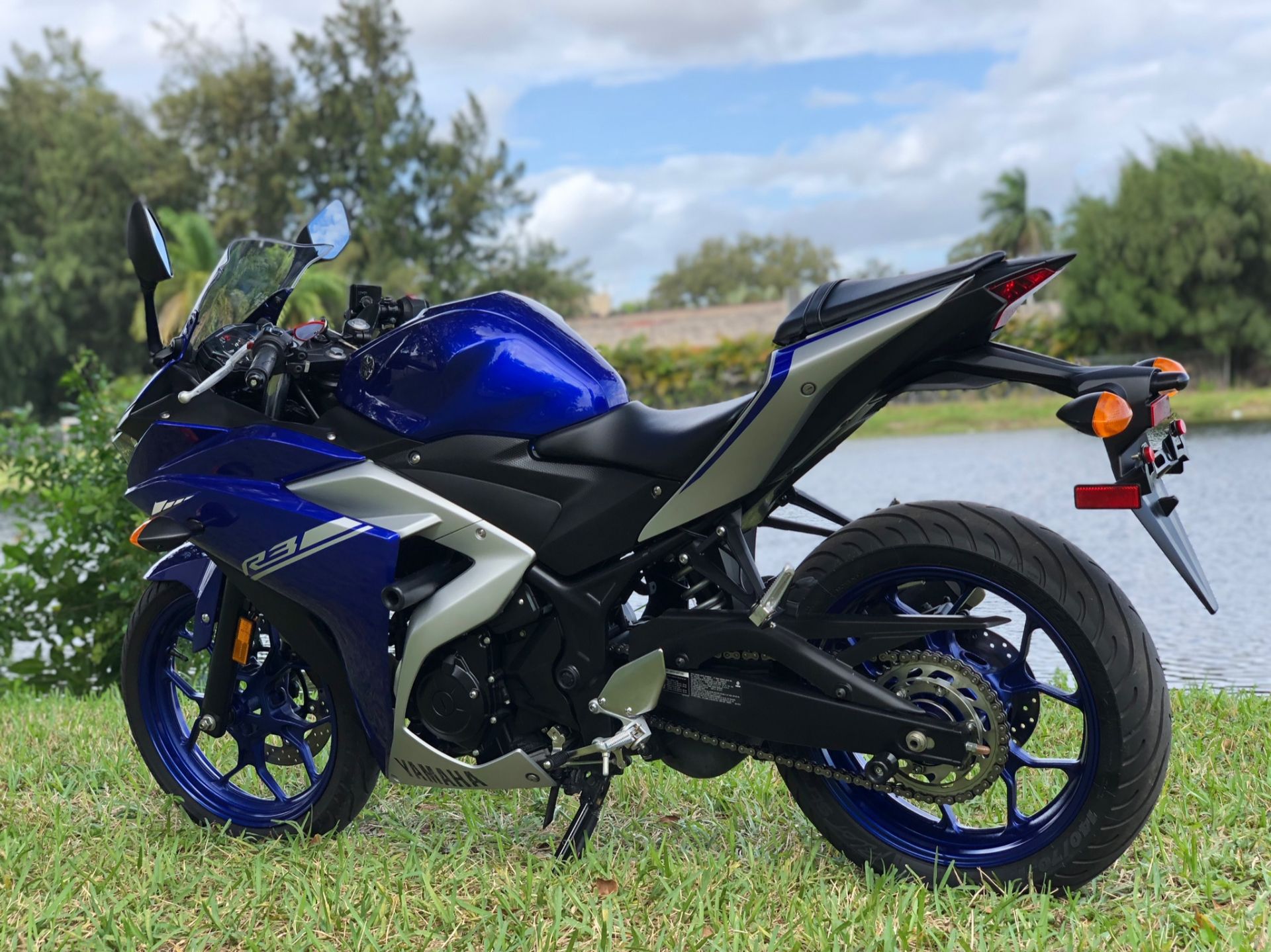2017 Yamaha YZF-R3 in North Miami Beach, Florida - Photo 16