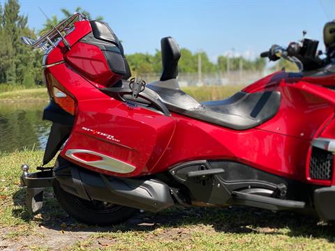 2016 Can-Am Spyder RT-S SE6 in North Miami Beach, Florida - Photo 5