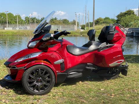 2016 Can-Am Spyder RT-S SE6 in North Miami Beach, Florida - Photo 16