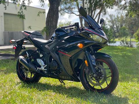 2018 Yamaha YZF-R3 ABS in North Miami Beach, Florida - Photo 2
