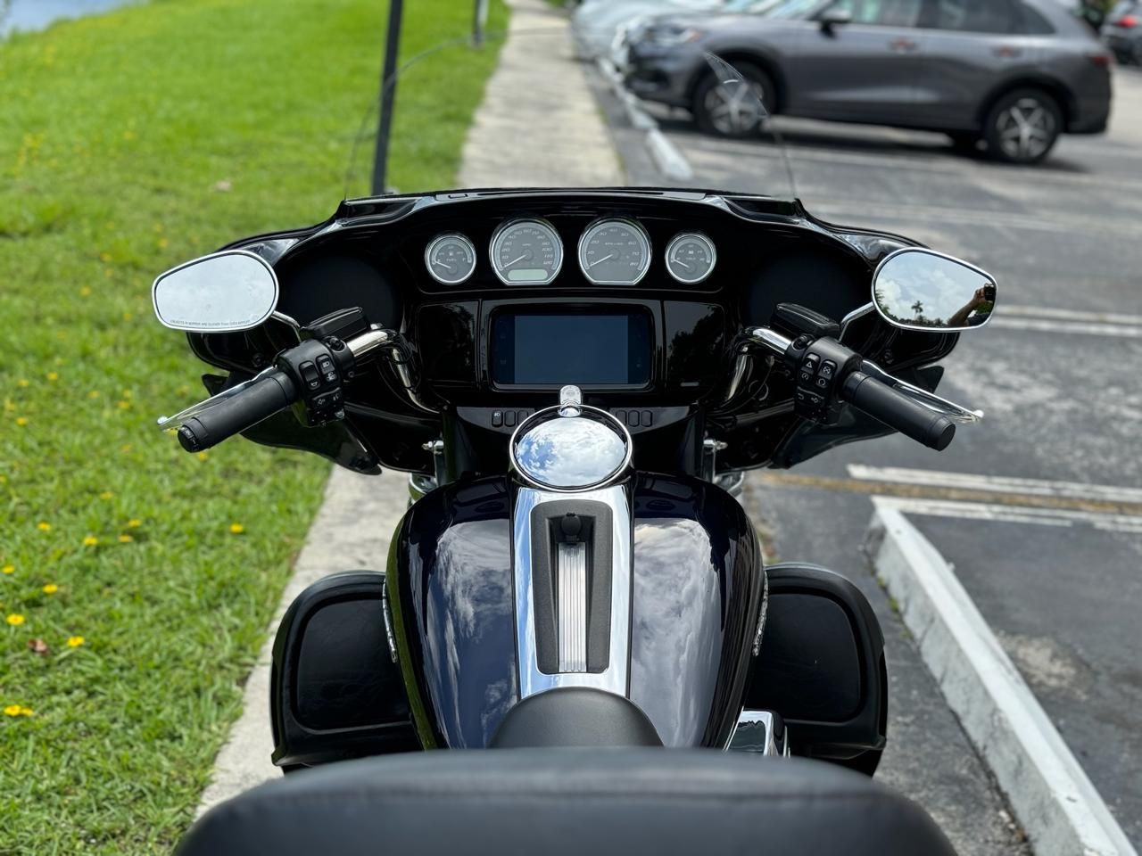 2019 Harley-Davidson Electra Glide® Ultra Classic® in North Miami Beach, Florida - Photo 10