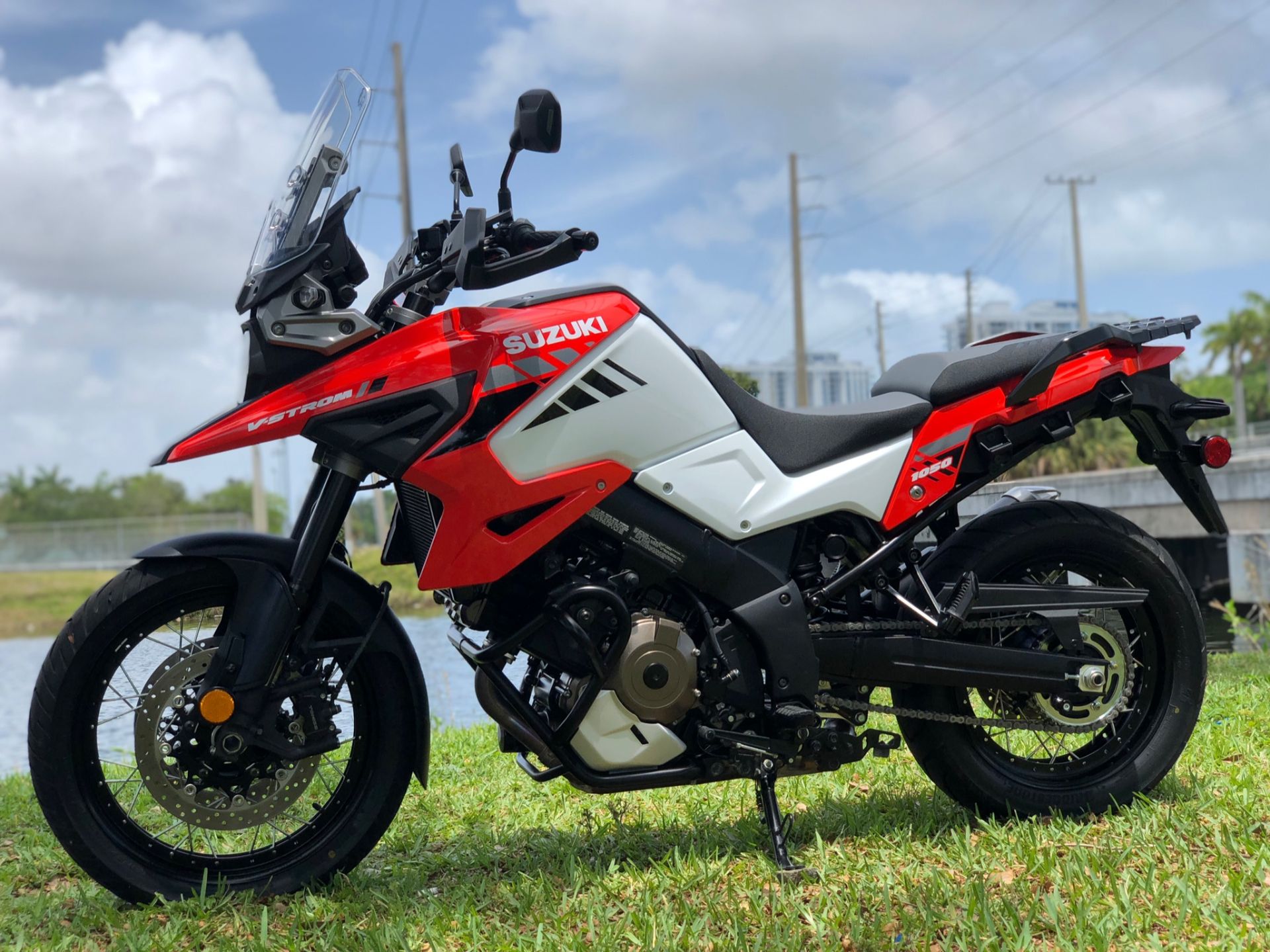 2020 Suzuki V-Strom 1050XT in North Miami Beach, Florida - Photo 19