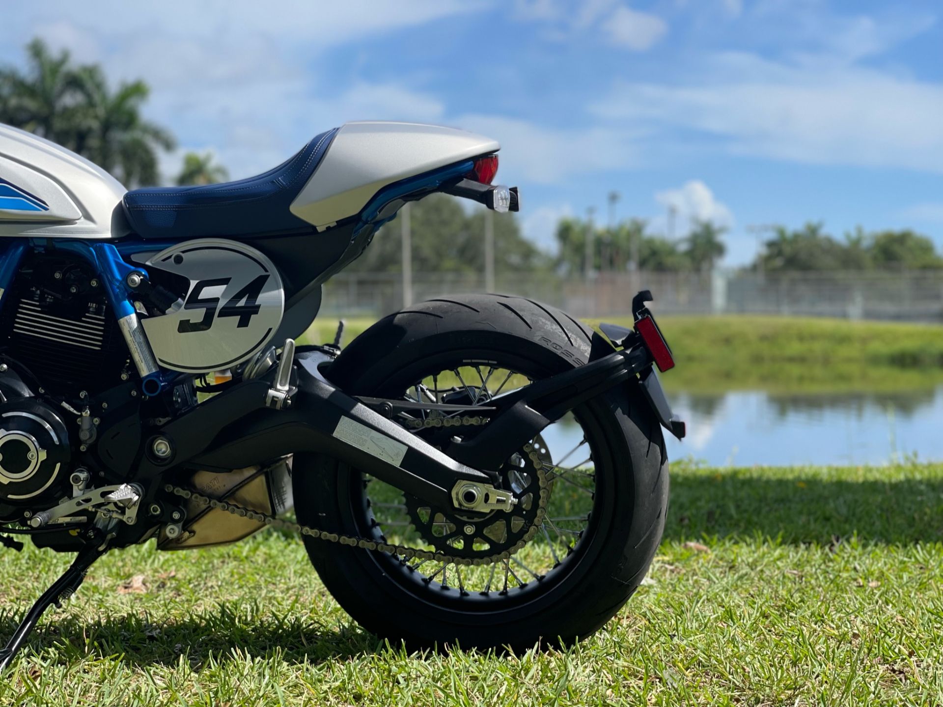 2020 Ducati Scrambler Cafe Racer in North Miami Beach, Florida - Photo 19
