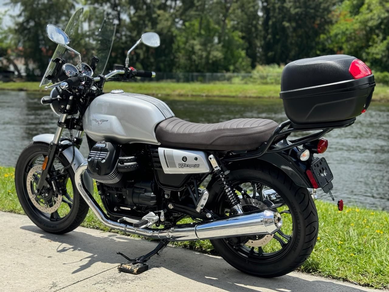 2019 Moto Guzzi V7 III Special in North Miami Beach, Florida - Photo 14