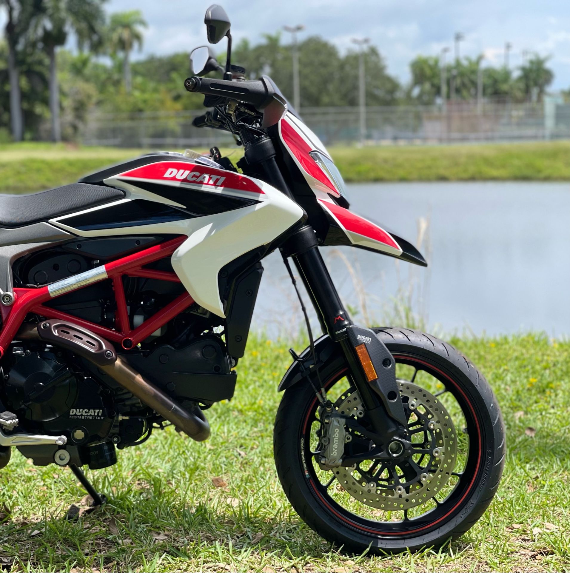 2014 Ducati Hypermotard SP in North Miami Beach, Florida - Photo 6
