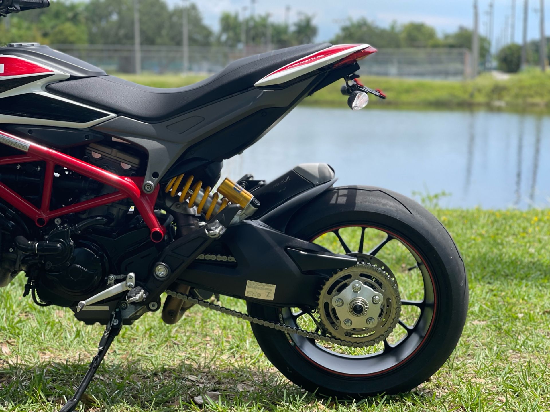2014 Ducati Hypermotard SP in North Miami Beach, Florida - Photo 22