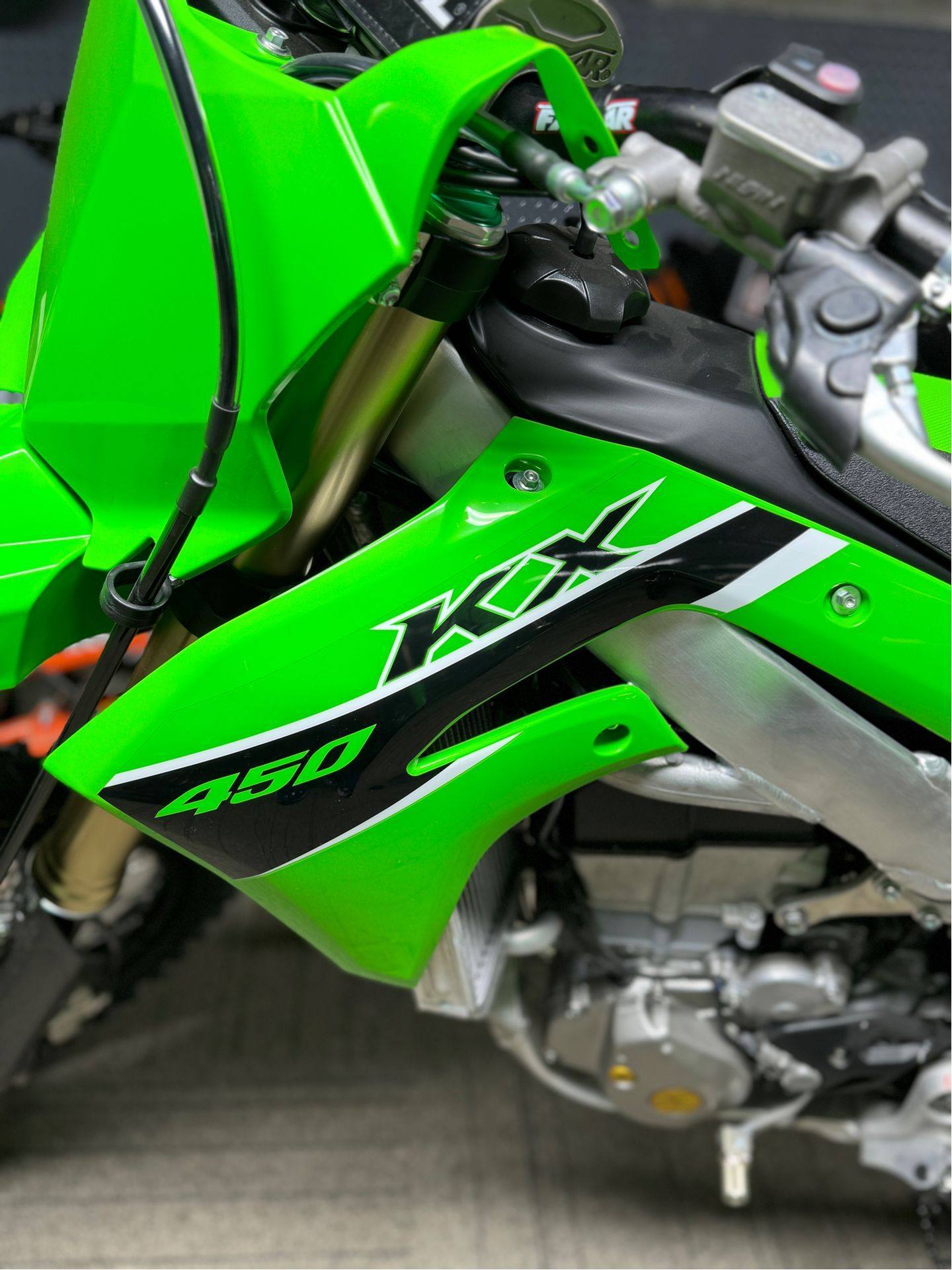 2024 Kawasaki KX 450 in Newfield, New Jersey - Photo 4