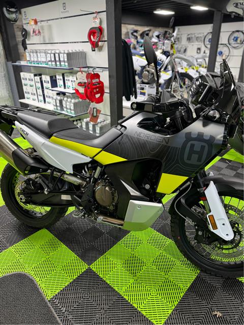 2023 Husqvarna Norden 901 in Newfield, New Jersey - Photo 2