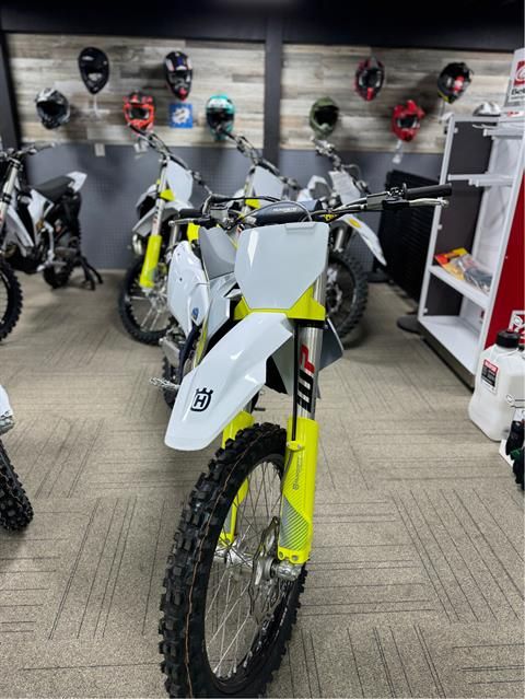 2024 Husqvarna FC 350 in Newfield, New Jersey - Photo 7