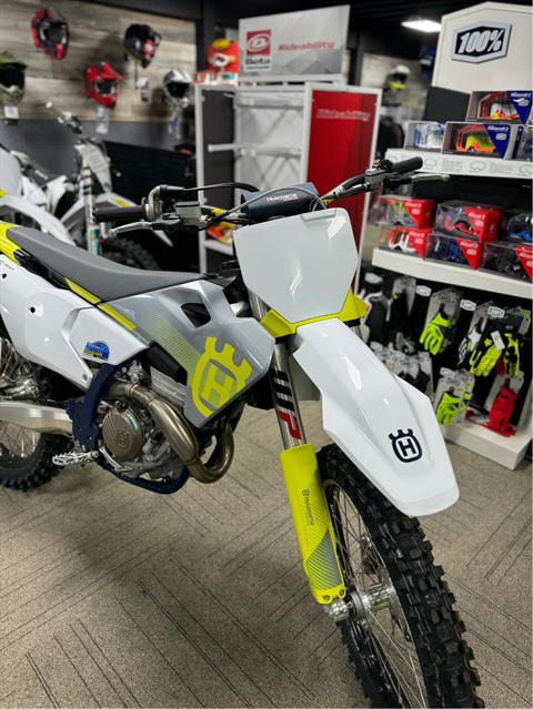 2024 Husqvarna FC 350 in Newfield, New Jersey - Photo 3