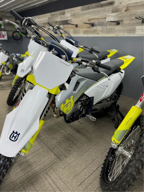 2024 Husqvarna FC 450 in Newfield, New Jersey - Photo 3