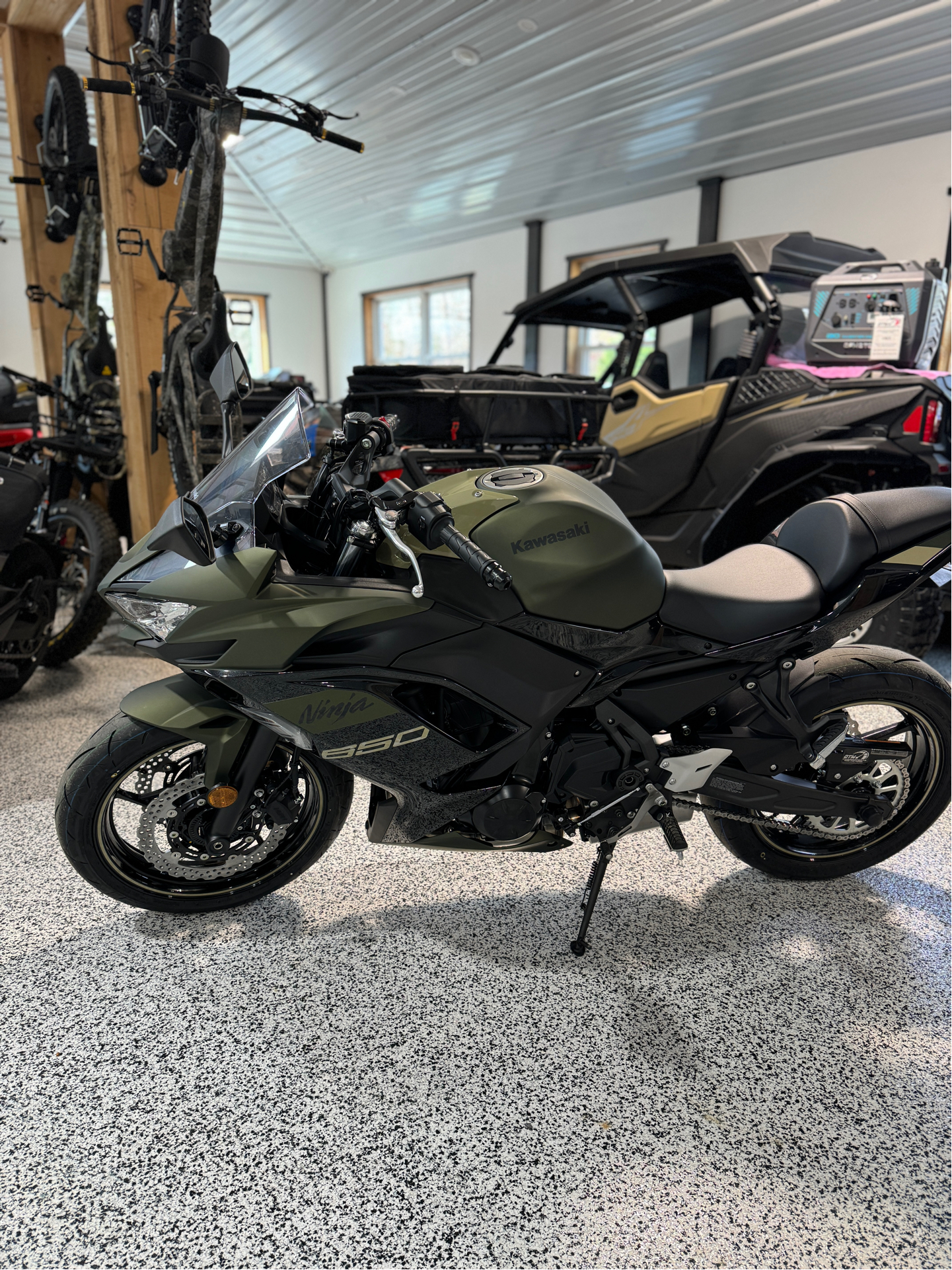 2024 Kawasaki Ninja 650 in Newfield, New Jersey - Photo 4