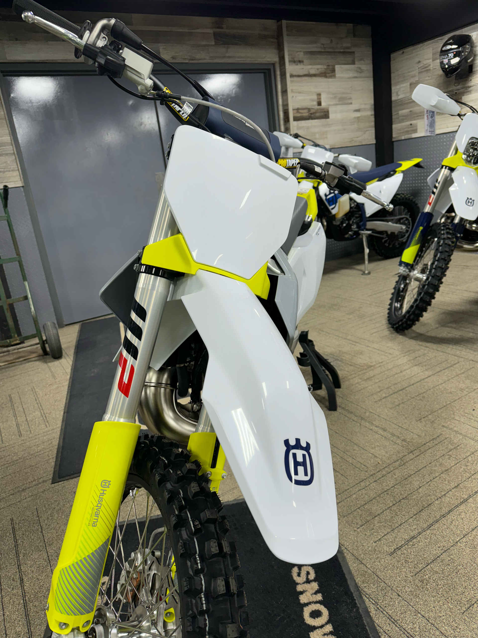 2024 Husqvarna TC 250 in Newfield, New Jersey - Photo 10