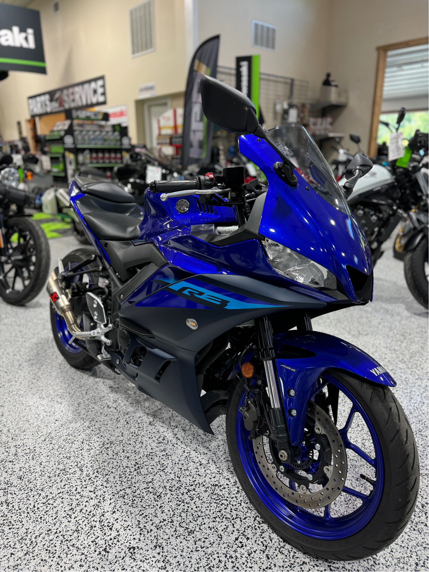 2024 Yamaha YZF-R3 in Newfield, New Jersey - Photo 5