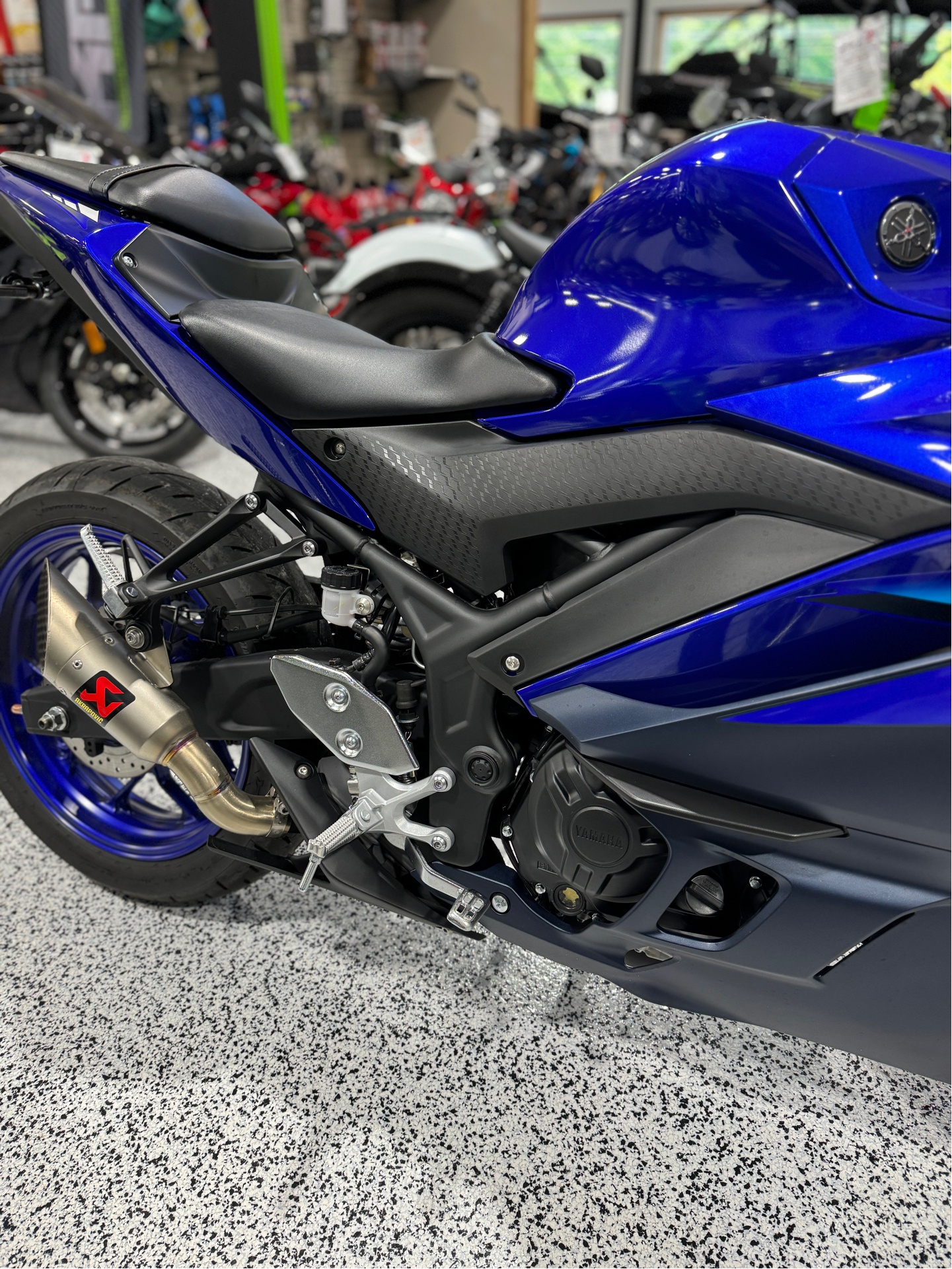 2024 Yamaha YZF-R3 in Newfield, New Jersey - Photo 6