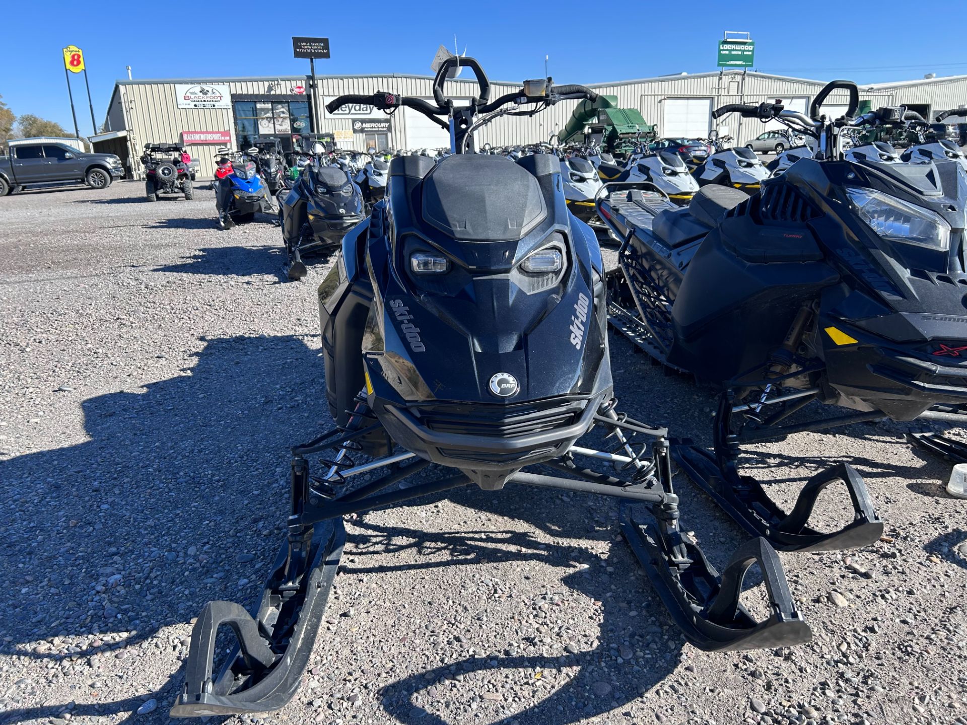 2024 Ski-Doo Summit Adrenaline 154 850 E-TEC SHOT PowderMax Light 2.5 w/ FlexEdge in Blackfoot, Idaho - Photo 2