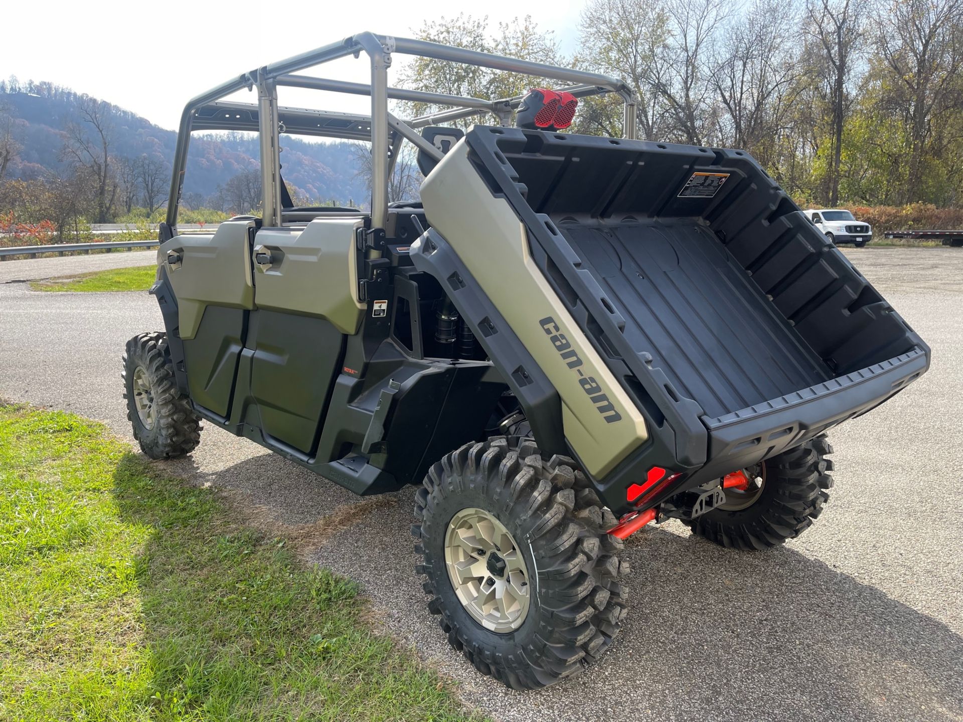 2023 Can-Am Defender Max X MR With Half Doors HD10 in Brilliant, Ohio - Photo 12