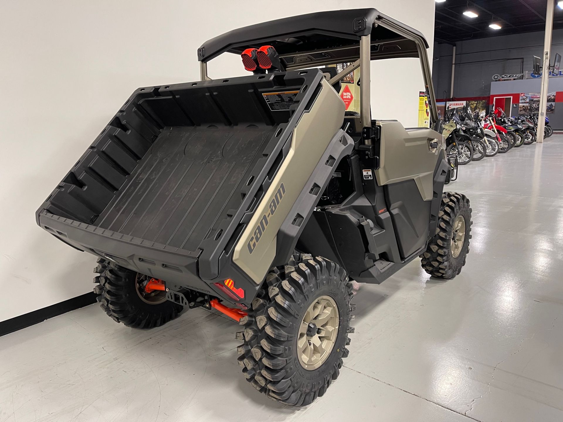 2023 Can-Am Defender X MR With Half Doors HD10 in Brilliant, Ohio - Photo 3