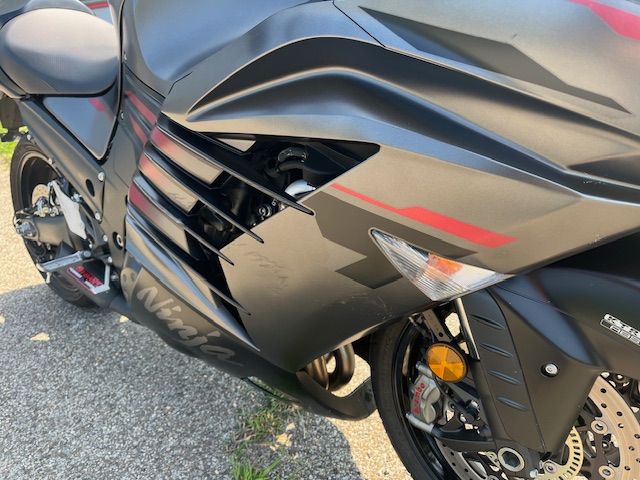 2023 Kawasaki Ninja ZX-14R ABS in Brilliant, Ohio - Photo 12