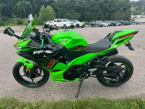 2023 Kawasaki Ninja 400 KRT Edition in Brilliant, Ohio - Photo 8