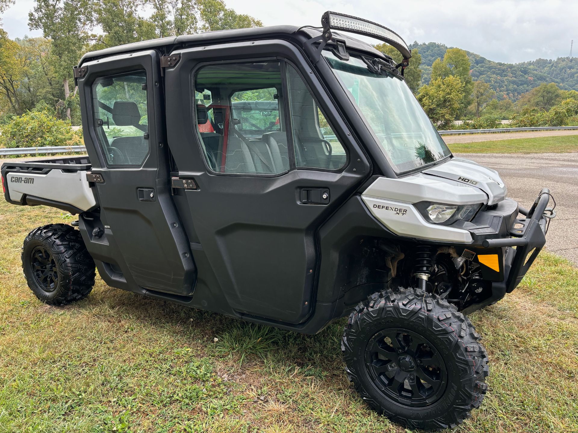 2020 Can-Am Defender MAX XT CAB HD10 in Brilliant, Ohio - Photo 1