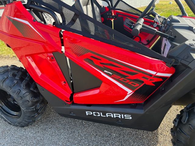 2025 Polaris RZR 200 EFI in Brilliant, Ohio - Photo 3